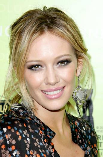 Hilary_Duff_1223916367