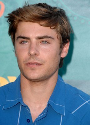 MV5BMTM0NTkxMjQzNl5BMl5BanBnXkFtZTcwMzE2ODY3Mg@@._V1._SX288_SY400_ - Vedete Americane