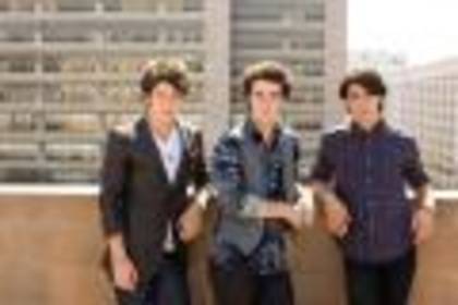 Jonas-Brothers-The-3D-Concert-Experience-1234983603