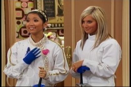 ZMFIKLGATCSMESECYHO[3] - 00 The Suite Life with zack and cody