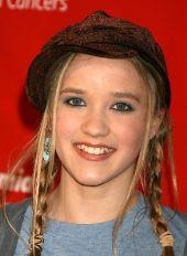 110b115285f6da1cd48a45e79eb2244127140785 - Emily Osment