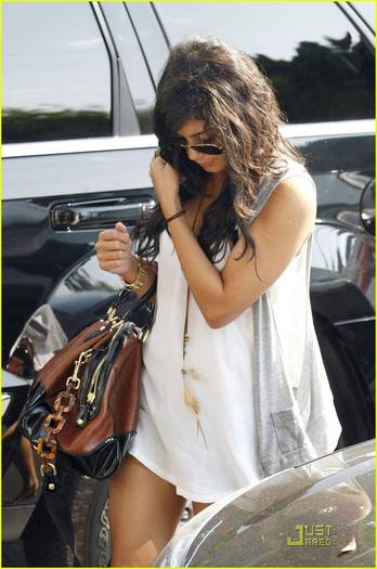 xpzpd1 - Vanessa Hudgens