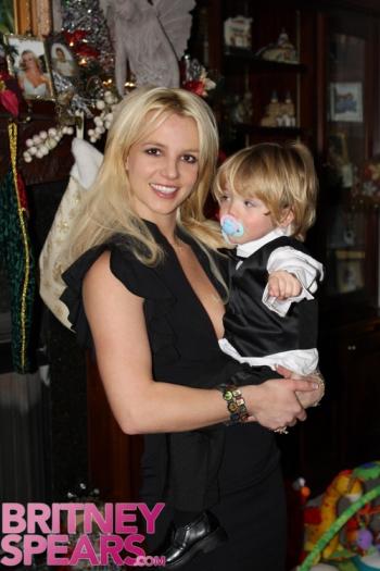 post_image-britney-spears-jayden - britney spears