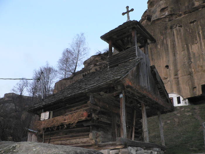 P1040518 - 2009 aprilie manastirile  cetatuia-namaesti-corbi