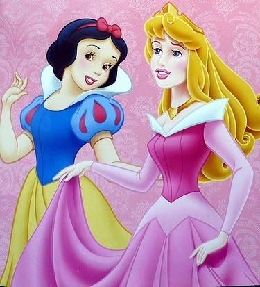 Alba ca Zapada si Aurora - Minunatele printese Disney