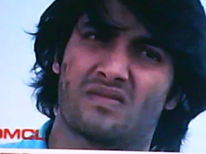 HUYOLJSDNUXMIMHTQFO - Sharad Malhotra