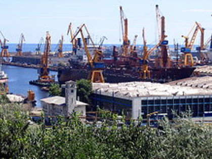 250px-Constanta_shipyard - CONSTANTA