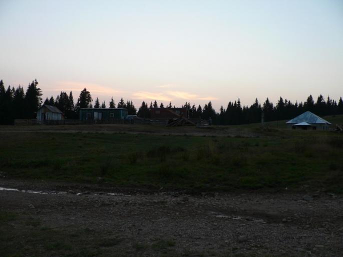 P100058