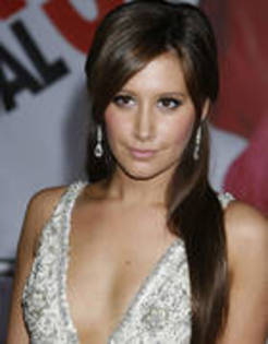 2008 - ASHLEY TISDALE-STILUL DIN FIECARE AN