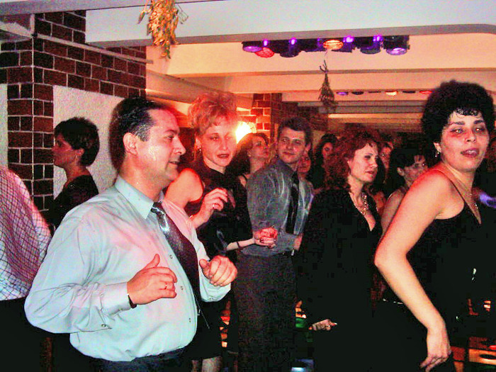 DSCI0035_edited - 2004-2005 revelion