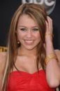 CA2M68JP - album cu miley cyrus