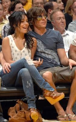 normal_004 - Zac Efron and Vanessa Hudgens at the Lakers game