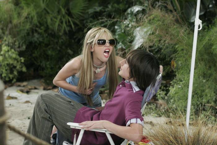 Miley-Get-Your-Gum-hannah-montana-1502206-2560-1707