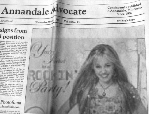 ZVVGVHYIKUJSCWMRJXU (139) - Miley si Hannah