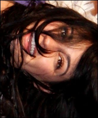 15940_1125355587997_1650377039_331161_376506_n - Maite Peroni-pics NEW