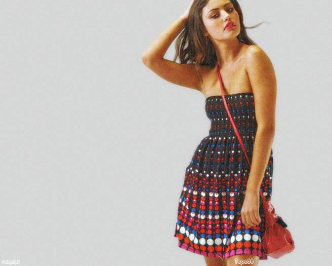 phoebe-tonkin-004[1]