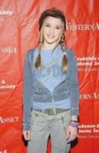 HBPTCBFBTYEVJSXVGAS - Emily Osment