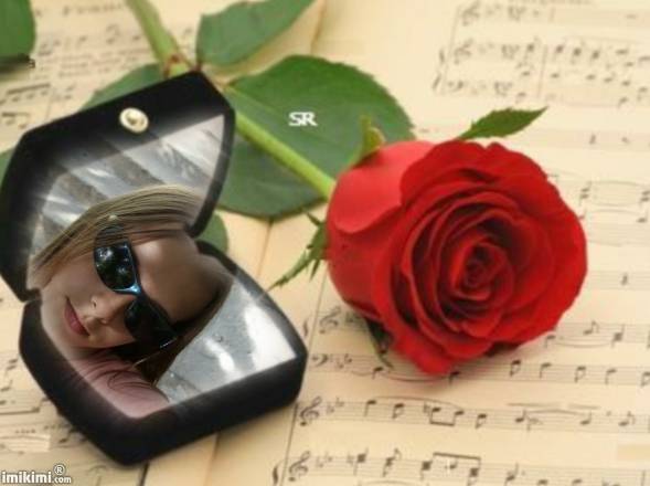 poza mea alaturi de trandafirul...rosu....culoarea iubirii - poze-eu-Adryanna