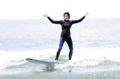 Surf 4 - Ashley Greene la surf