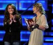 13 - Miley Cyrus And Taylor Swift