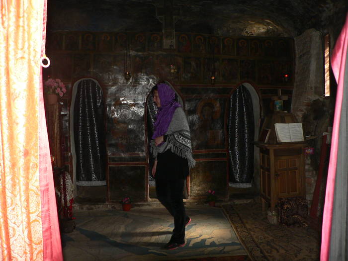 P1040378 - 2009 aprilie manastirile  cetatuia-namaesti-corbi