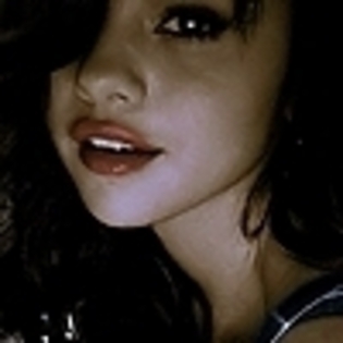 th_Selena-selena-gomez-6610741-100-100 - Selena Gomez poze rare