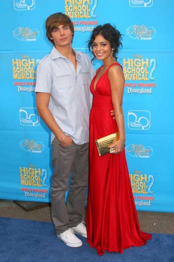 wenn1518777.0.0.0x0.607x912[1] - vanessa and zac