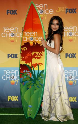 vanessa-hudgens-teen-choice-awards-2007-08