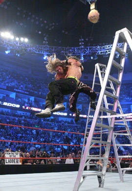 017524398 - Jeff Hardy vs Edge Ladder Match Extreme Rules