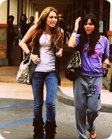 3581973480_3e375fdeec - Miley Cyrus and Mandy Jiroux