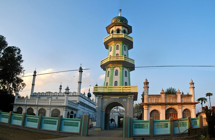 Hsipaw Mosque in Burma - Islamic Architecture Around the World