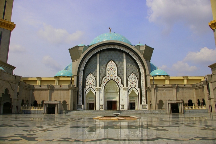 Wilayah Persekutuan Mosque in Malaysia (courtyard)