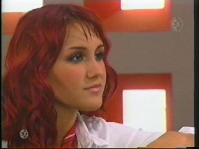 IDUSZEQSRVHWFWWYKGI - Dulce Maria