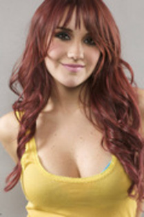 GRPFPYBPNVAEFTSOTET - Dulce Maria