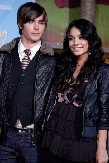 vanessa-hudgens-zac-efron-nc - high school musical