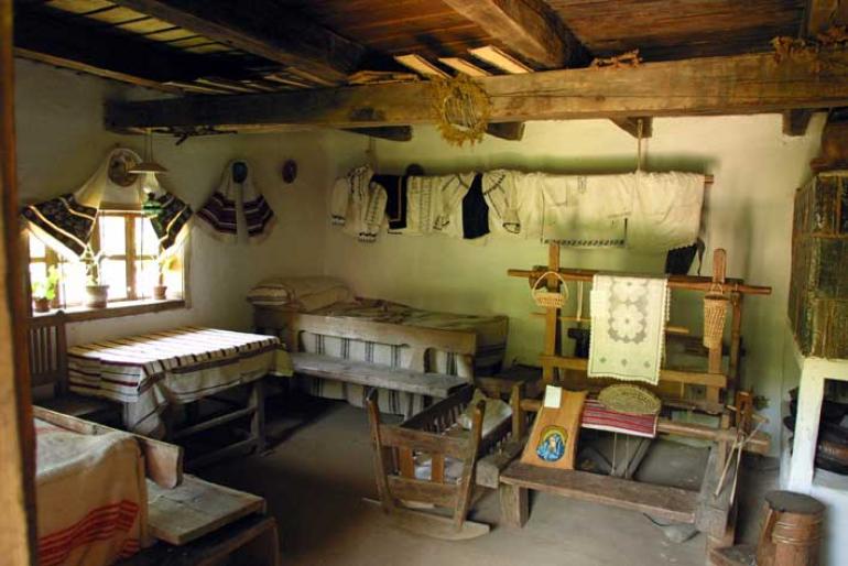 Interior casa Taraneasca, Muzeul Satului din Baia Mare,_Judetul Maramures