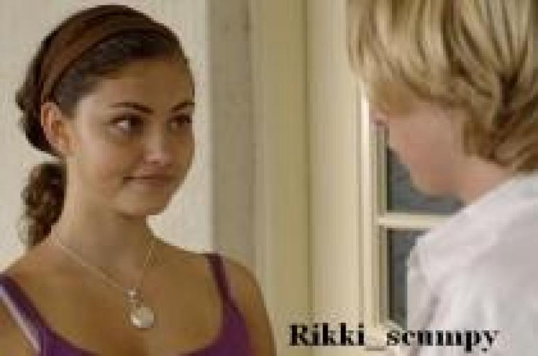 WOHKUAUMESJEXPPUYLF - pheobe tonkin