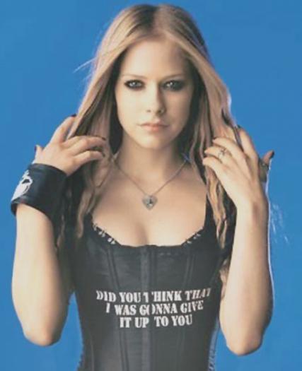 avril_lavigne_did_you_think_I_was_gonna_give_it_up_to_you - poze cu actori si actrite si cantareti cantarete