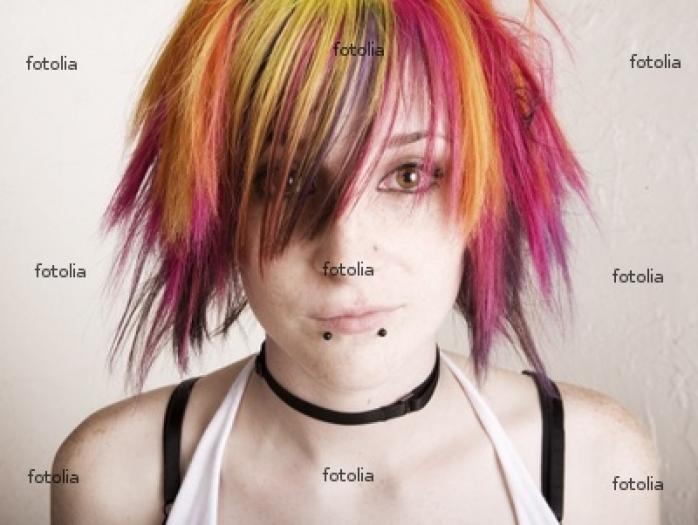 400_F_7848572_yK7nzq6aSA7C20p3ZiaACCEF32N2du9R - emo and punk girlboy