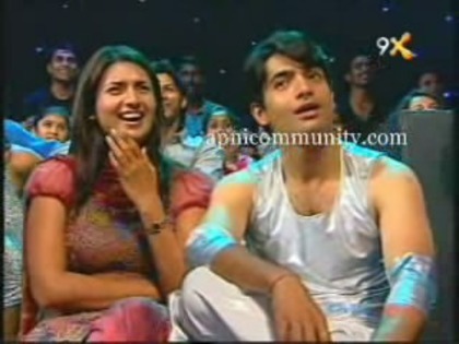 IGOOQHKTKRGOLJDCDQJ - Divyanka si Sharad