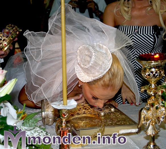 NSXILSDJXTCTNPYEIOP - Andreea Banica