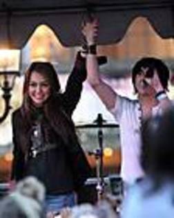 mitchel-musso_ORG-mitchelmussoconcert-la2009jun5-thegrove-0007