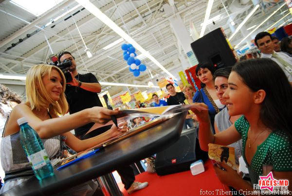 b53d6fa8_0060006279378_00_600