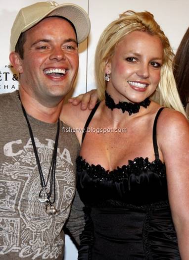 Claus Hjelmbak Britney Spears Photo[2] - nicoleta bianca pentru ea un album frumos