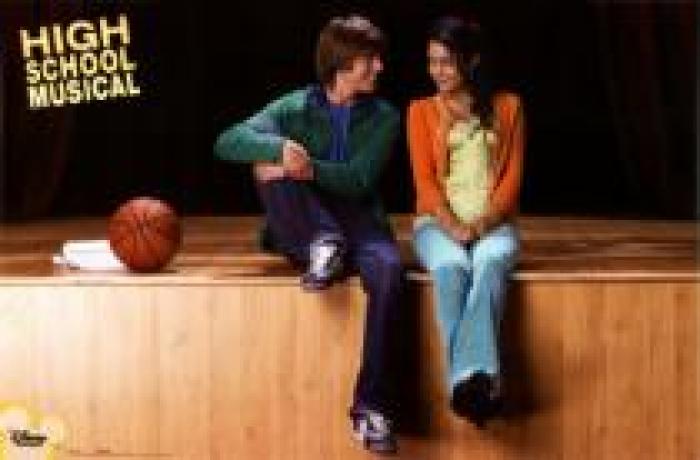 SQSKPWFXHWRUKHNWDBV[1] - high school musical1