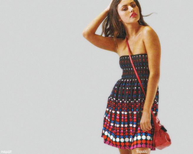 phoebe tonkin - concurs cu vedete