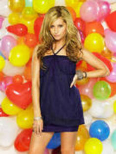 BKSIWCIEPSJLQZDKRTY - ASHLEY TISDALE SEDINTA FOTO 16