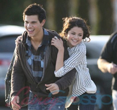 selena si taylor lautner4