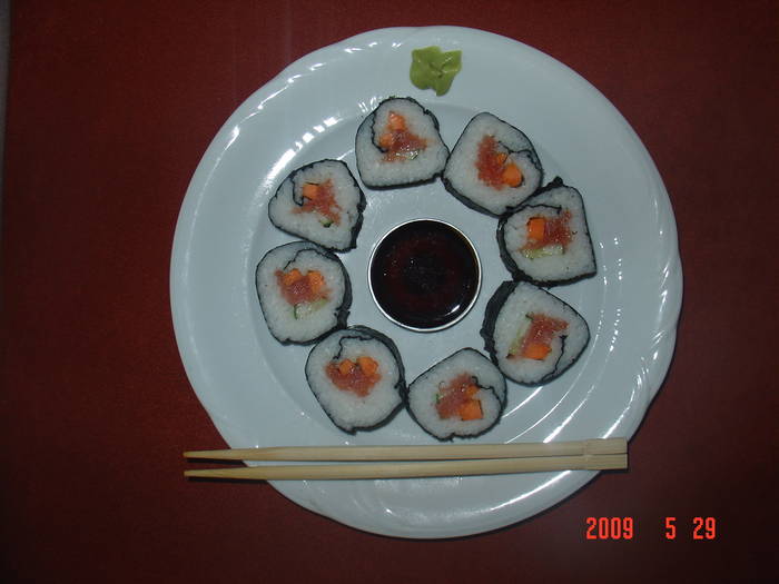 sushi "home made"; Ura!am facut sushi.
