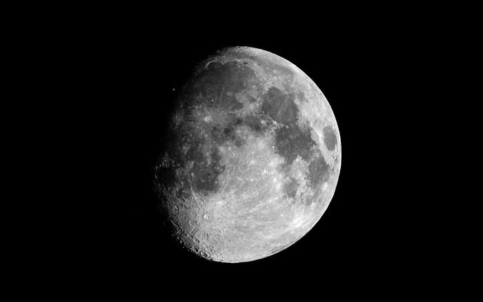 00010_waxinggibbousmoon_1440x900